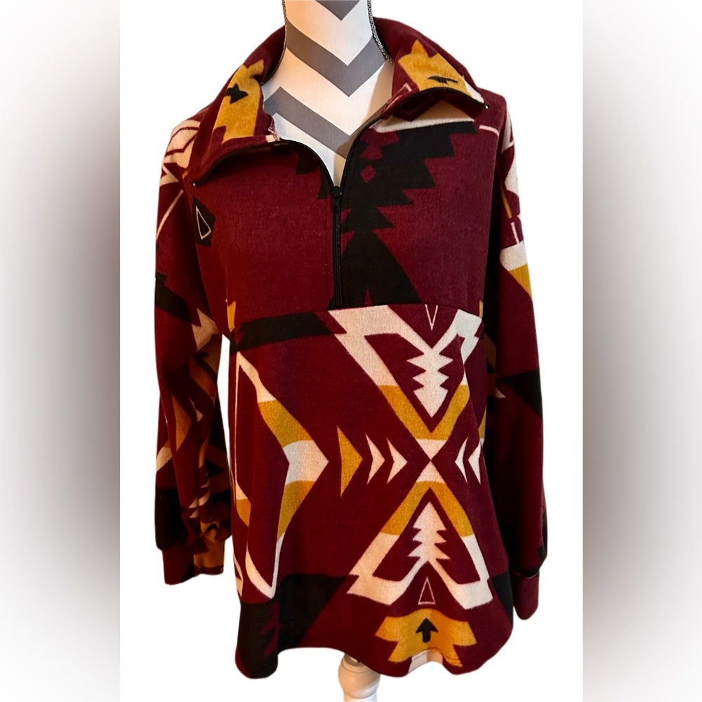 NWT Aztec Pattern Quarter Zip Pullover